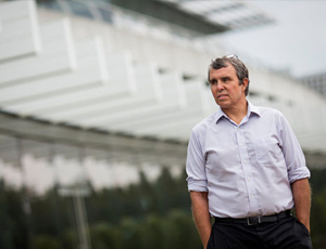 轰炸电话网页版